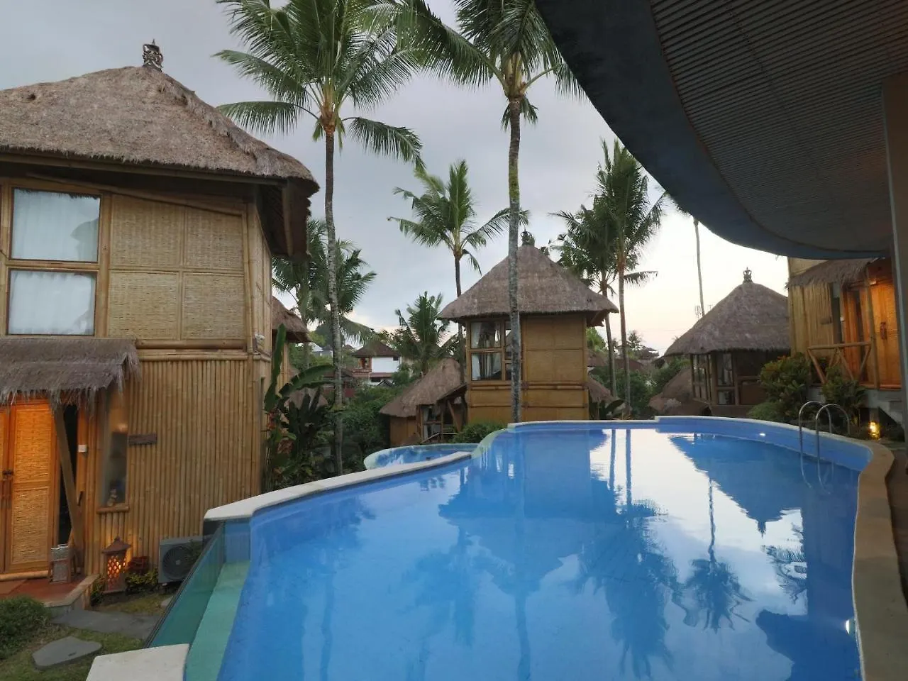 Biyukukung Suite & Spa Ubud  4*, Ubud (Bali)